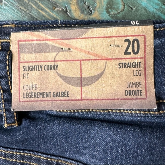 Pennington's DC Jeans Slightly Curvy Fit Straight Leg Jean Shorts Size 20 NWT - Picture 7 of 7